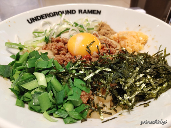 「まぜそば」@UNDERGROUND RAMEN 頑者 コクーンシティさいたま新都心店の写真