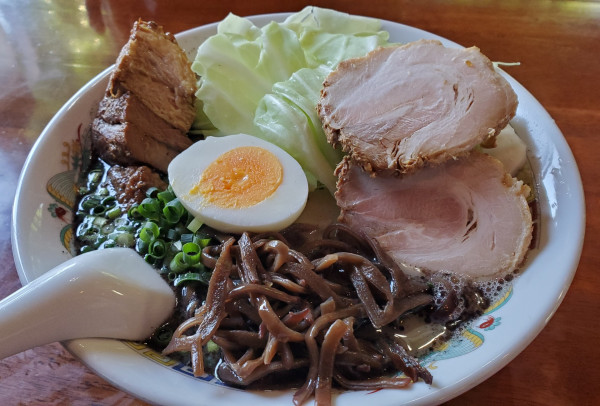 「育元ラーメン、替え玉」@熊本らーめん 育元の写真