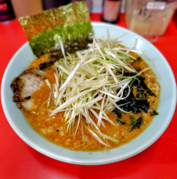 「辛味噌ラーメン 950円」@ラーメンショップ まるQの写真
