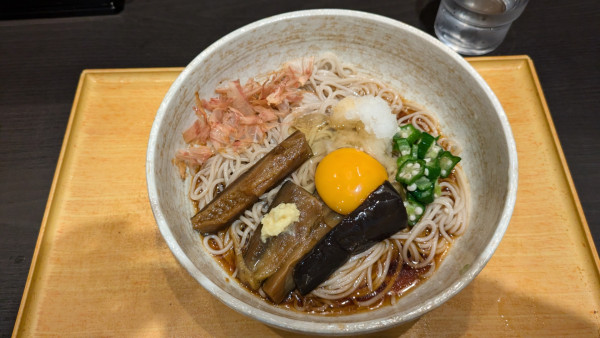 「揚げ茄子おろし大盛、玉子」@小諸そば 水道橋店の写真