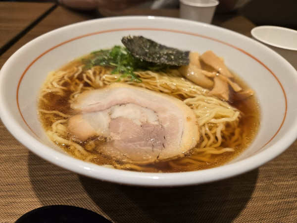 「醤油ラーメン」@あつぎ食堂の写真