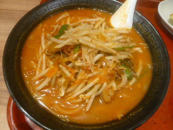 「辛味噌らぁ麺」@中華食堂 一番館 高田馬場店の写真
