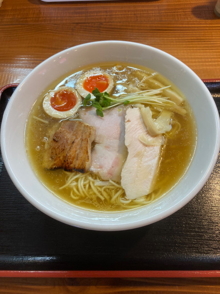 「ふくらーめん（白醤油）の味玉入り」@麺屋ふくの写真