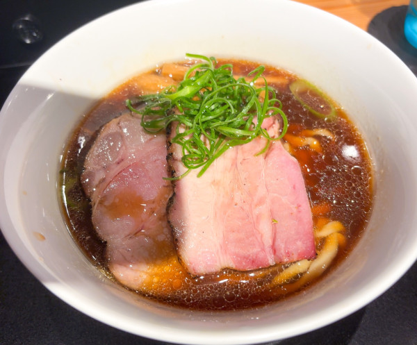 「鴨だし中華そば (醤油)」@鴨中華そば 楓の写真