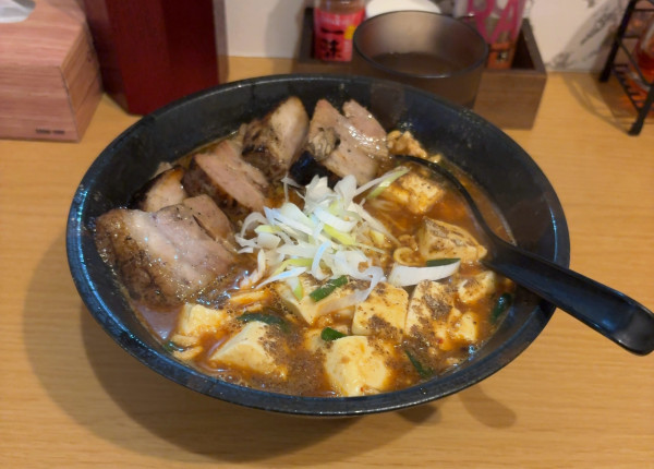 「麻婆豆腐らぁめん チャーシュー」@ラーメン大地の写真