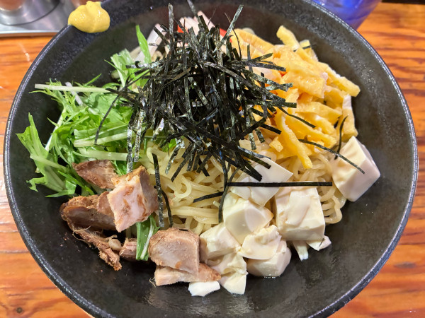 「冷やし中華」@らあ麺 やったる 新宿店の写真