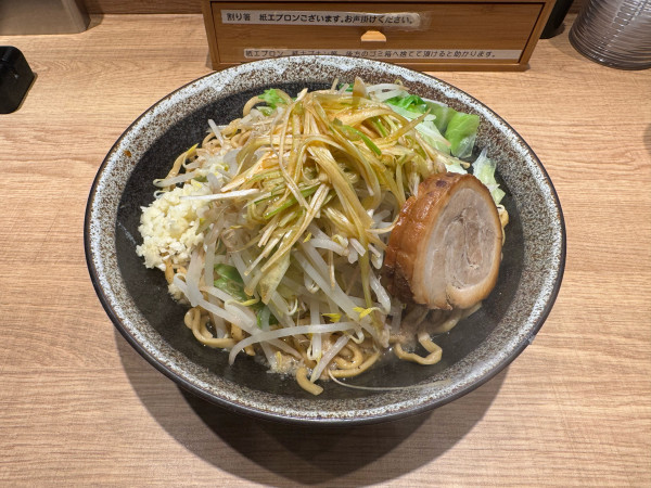 「汁無し二郎インスパイア」@焼あご煮干しらぁめん 碧猫の写真