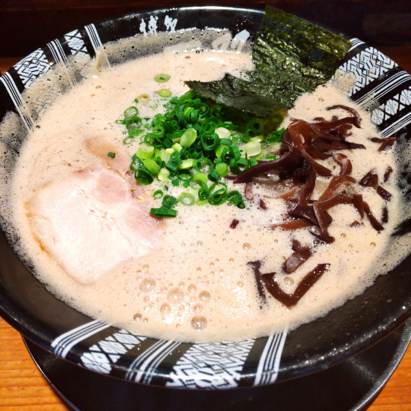 「ラーメン（￥900）」@博多一双 博多駅東本店の写真