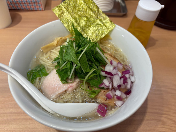 「冷やし昆布水塩らぁ麺（大盛り）（980+100円）」@らぁ麺 和來の写真