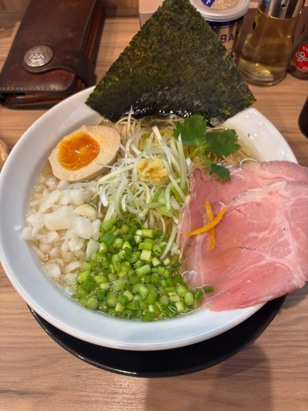 「魚骨らーめん➕バリカタ➕替え玉➕味濃いめ」@とんこつらーめんいっぽの写真