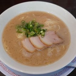 豚骨ラーメン（白）