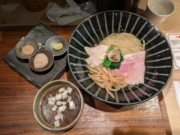 「帆立の昆布水つけ麺 黒」@Tokyo Style Noodle ほたて日和の写真