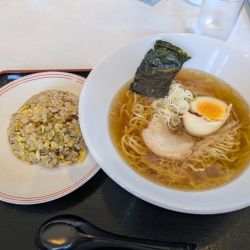 彩の国地鶏タマシャモ中華そば(醤油)+半チャーハン
