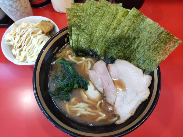 「のり玉ラーメン＋ライス」@横濱家系ラーメン 二代目野中家の写真