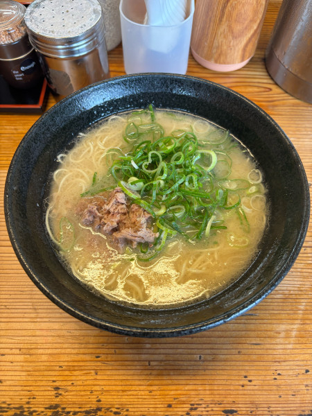 「ラーメン」@五号線沿いの元祖長浜ラーメンの写真