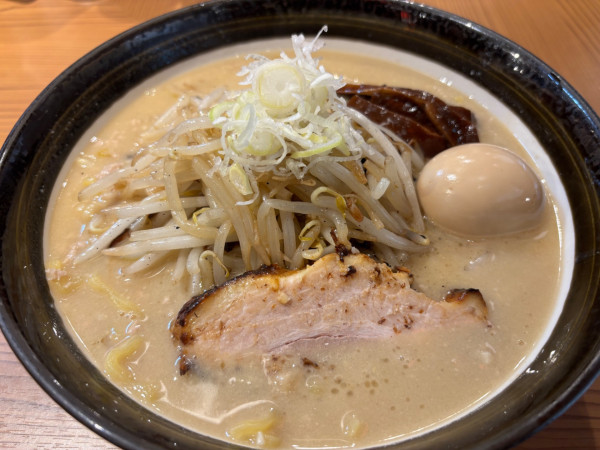 「味玉味噌ラーメン」@いと井 東京ラーメン横丁店の写真