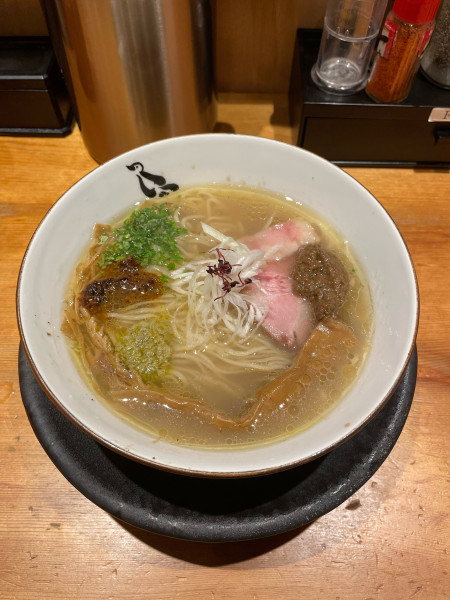 「真鯛と蛤の塩そば」@SOBAHOUSE 金色不如帰 新宿御苑本店の写真