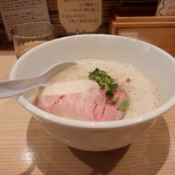 豚骨らぁ麺（塩）