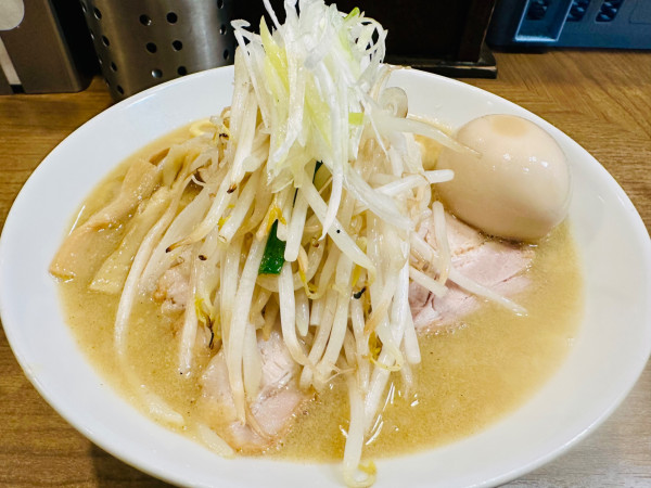「味玉チャーシュー味噌ラーメン【1350円】」@味噌麺処 田坂屋の写真