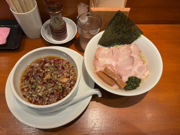 「つけ麺(替え玉ひとつ付いてます)」@拉麺 伍年食堂の写真