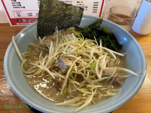 「ネギチャーシューメン中盛(1150円＋100円)」@新ラーメンショップ晴の写真