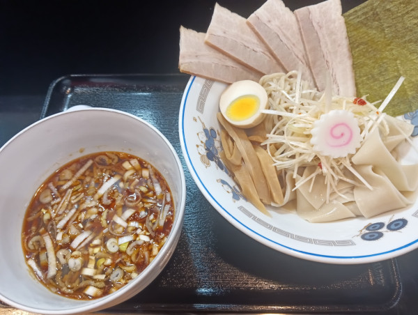 「冷やしつけ麺・麺軽め」@中華そば 下連雀の写真