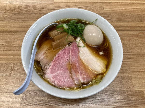 「特製醤油ラーメン」@ラーメン いいかおの写真