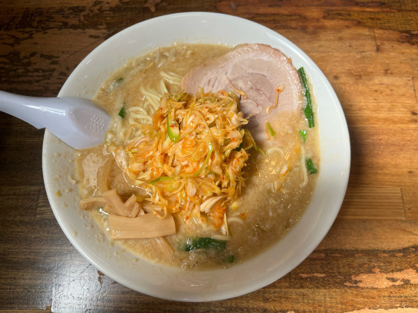 「中盛みそらーめん+辛ネギ」@こってりらーめん 誉の写真