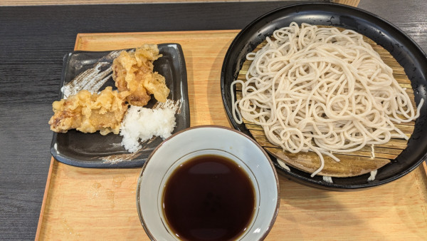 「鳥からせいろ」@小諸そば 銀座木挽町店の写真