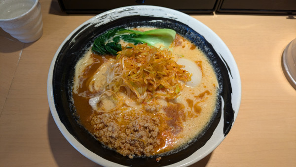 「ピリ辛海老味噌らーめん」@濃厚海老つけ麺 ともやまの写真