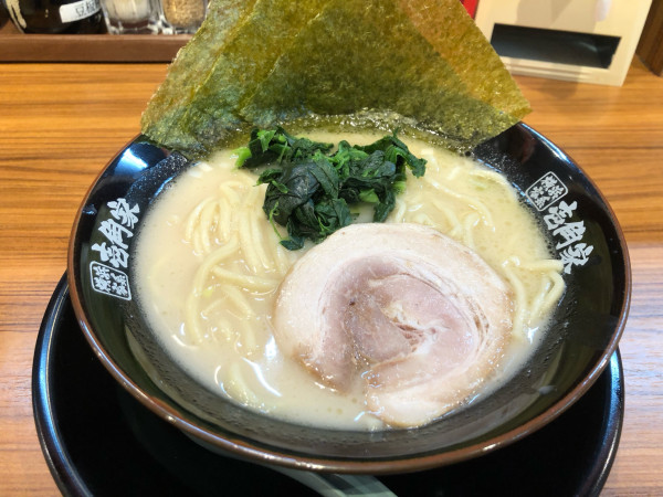 「ラーメン(塩)」@横浜家系ラーメン 壱角家 落合南長崎店の写真