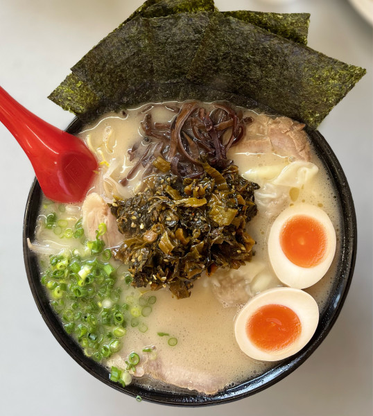 「友里特製ラーメン、大盛り」@九州ラーメン 友理 本店の写真