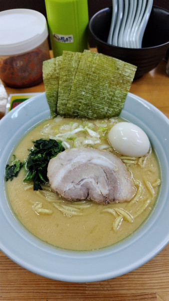 「令7.6.29朝ラーメン730円＋LINE友初回サービス味玉」@横浜家系ラーメン じゅん家の写真