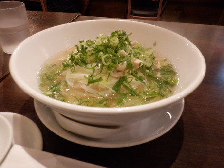 「鶏ねぎ麺（塩）」@餃子や 獅丸の写真
