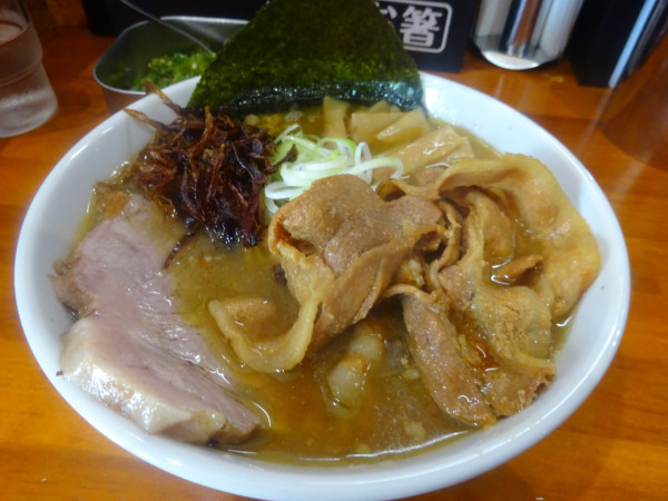 「100ラーメン（黒バイ貝13kg）　1,300円」@一条流がんこラーメン金町の写真