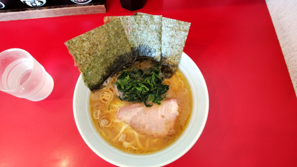 「基本のラーメン」@横浜家系らーめん たま家の写真