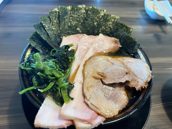 「チャーシューメン　バラ×2    のり　カタコイオオ」@家系ラーメン がくの写真
