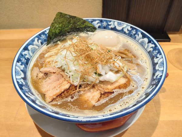 「特製煮干し醤油らぁ麺大盛」@麺処 桂の写真