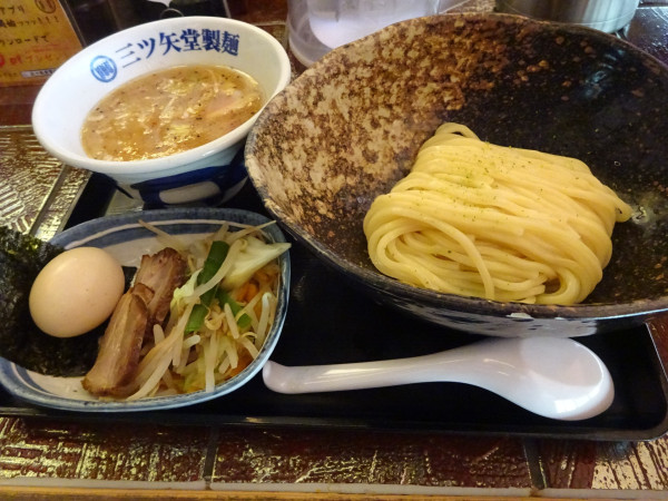 「マル得ゆず風味つけめん・並(300g・1,340円)」@三ツ矢堂製麺 池袋サンシャイン60通り店の写真