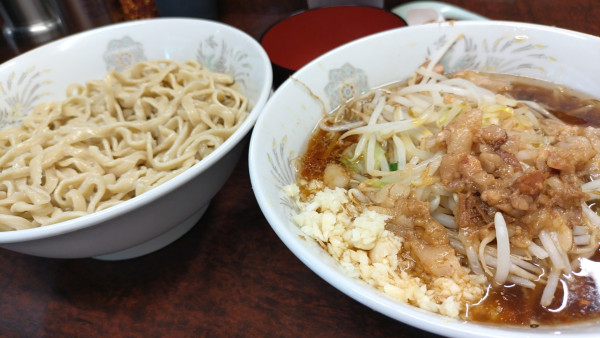 「つけ麺　生玉子✕2」@ラーメン二郎 めじろ台店の写真