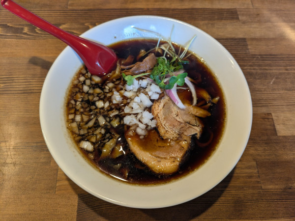 「ブラックラーメン　1500円」@タカクノキッチンスタジオ 益子店の写真