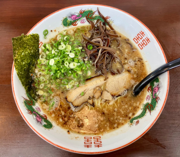 「とんこつらぁめん　細麺850円」@南木商店の写真