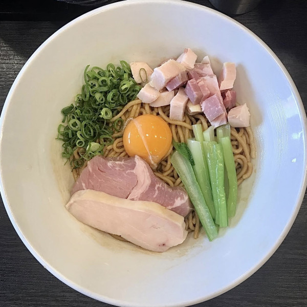 「地鶏の鶏油まぜそば」@麺や 福はらの写真