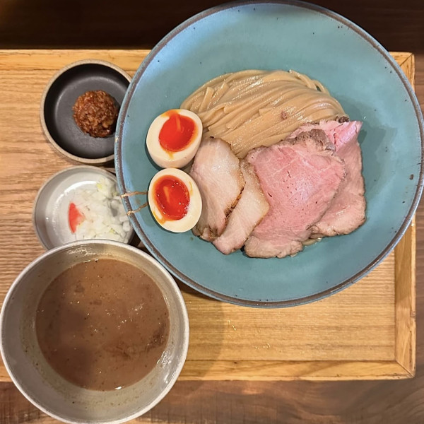 「特製濃厚つけ麺」@いかれたNOODLE Fishtonsの写真