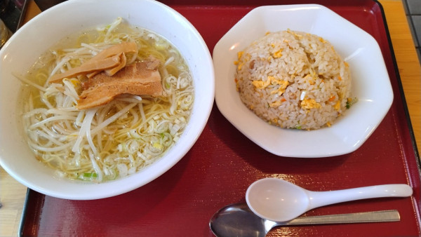 「塩ラーメン」@中華料理 桜山の写真