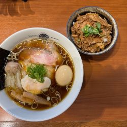 特製鶏醤油らぁ麺