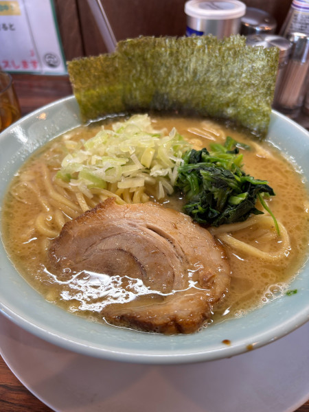 「豚骨ラーメン　醤油　大盛り」@清六家 下妻店の写真