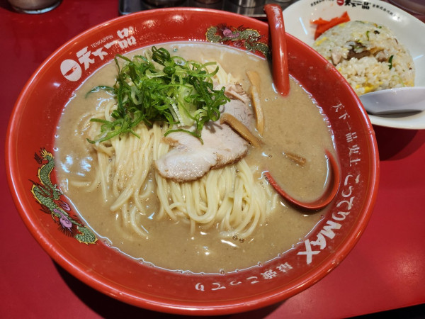 「こってりMAX チャーハン定食」@天下一品 蒲田店の写真