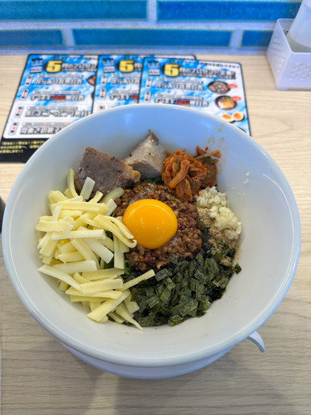 「台湾まぜそば豚キムチーズ」@キラメキノトリ 東大阪花園店の写真