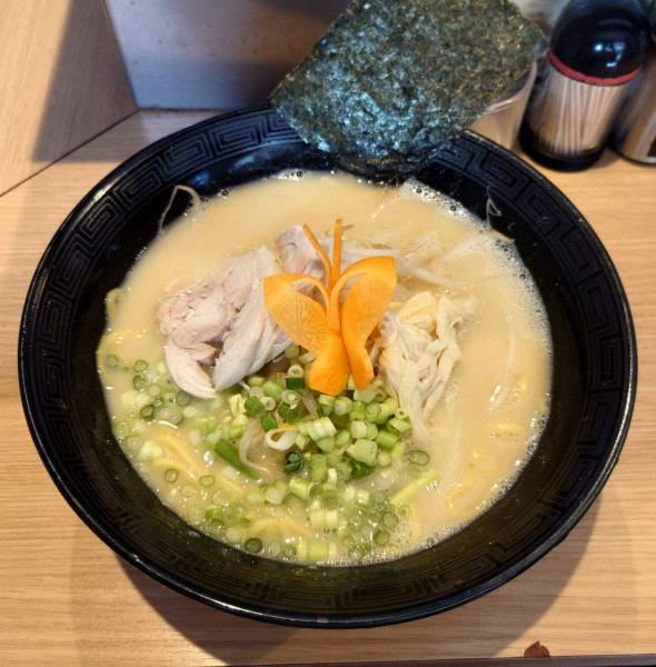 「白らーめん(塩、900円)」@らーめん渡邉の写真